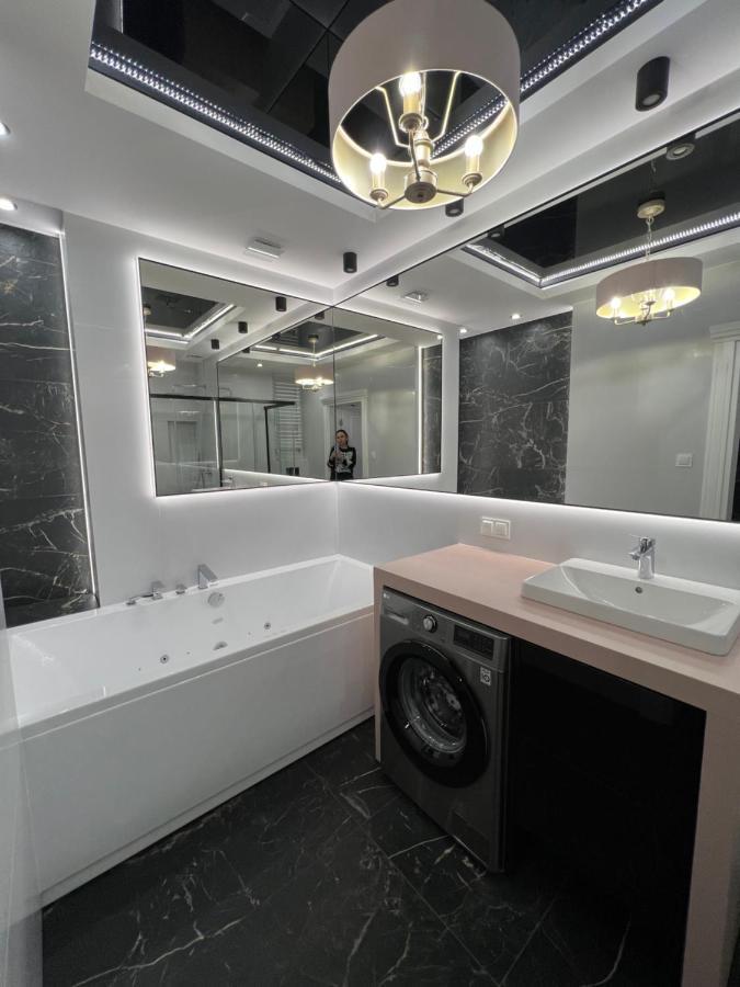 Apartament Primavera 2 Z Sauna I Jacuzzi Kielce Exterior photo